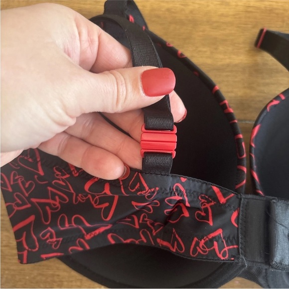 Victoria Secret Bra Size 36DD Red/Black Lined Demi Multi-Way Underwire - Picture 4 of 9